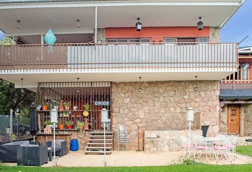 Delightful Rural Apartment With Shared Garden, Jacuzzi, Sauna And Swimming Pool