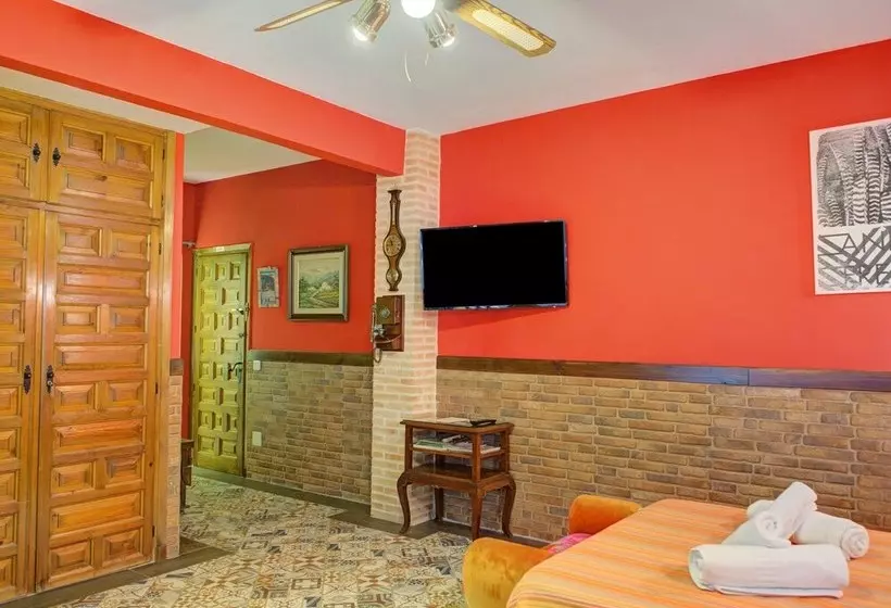 Delightful Rural Apartment With Shared Garden, Jacuzzi, Sauna And Swimming Pool