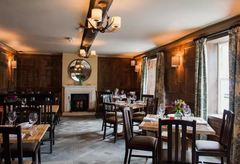 Hostelli The White Hart, Overton