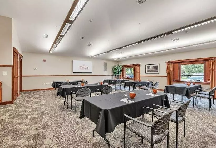 Hotelli The Inn At Ohio Northern University