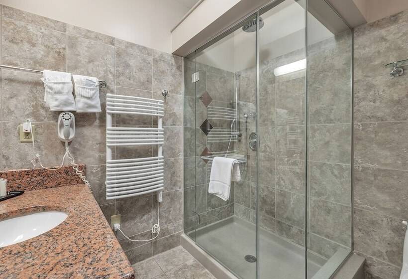 Отель The Inn At Ohio Northern University