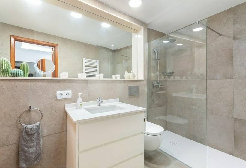 هتل روستایی Sa Llimonera  Charming Town House With Patio And Garden Free Wifi