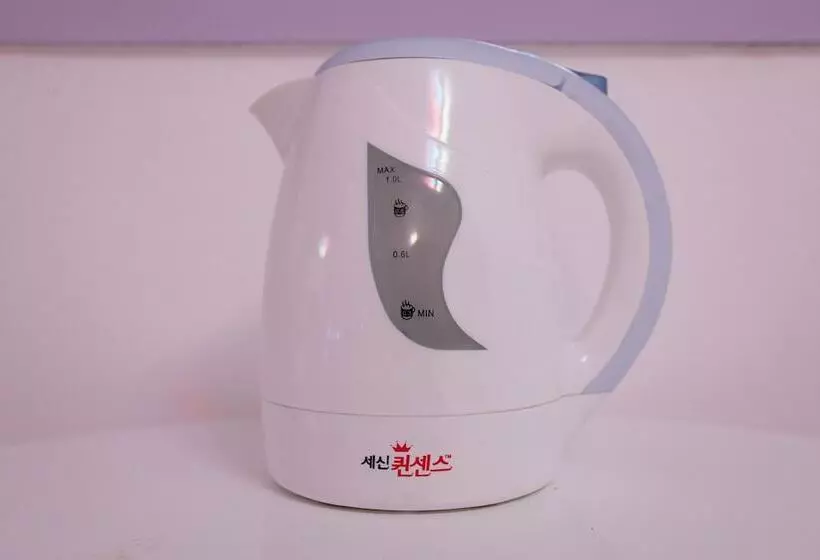 هتل Seosan White House