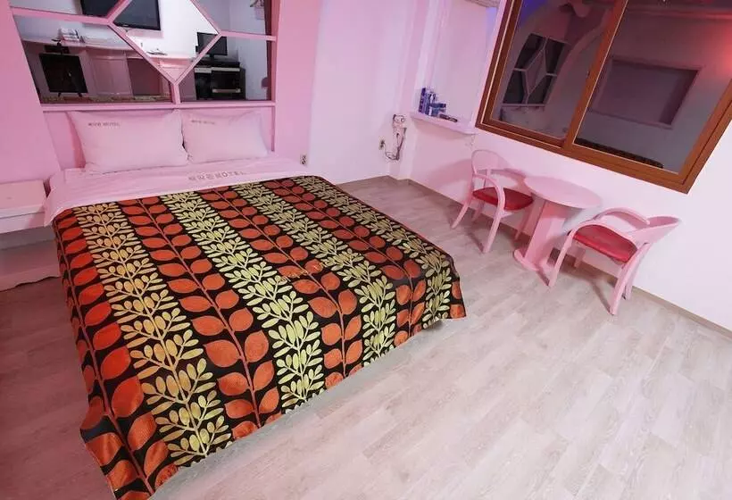 هتل Seosan White House