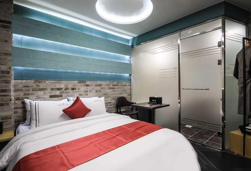 فندق على الطريق Gunsan Win