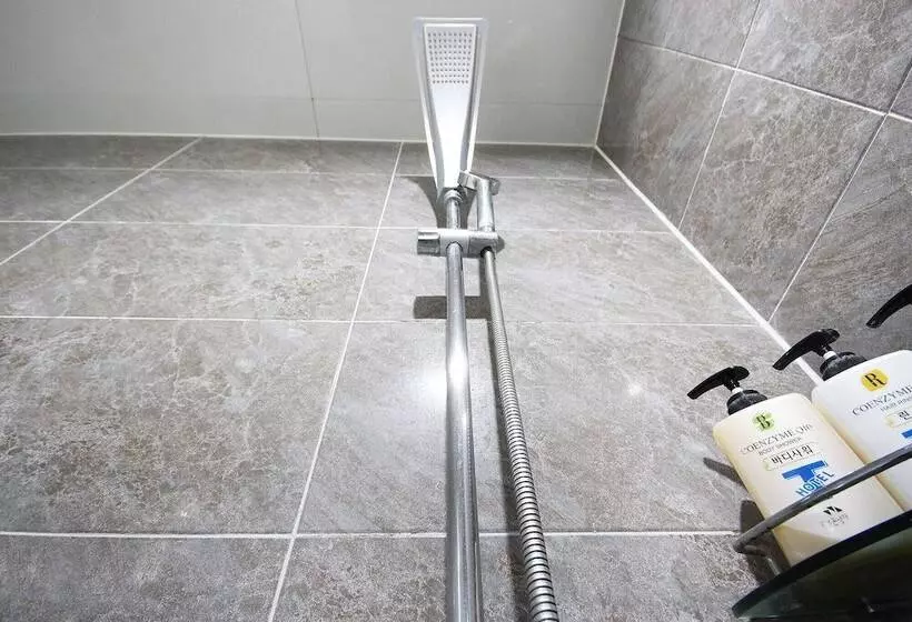 مُتل Gwangju Hanam T