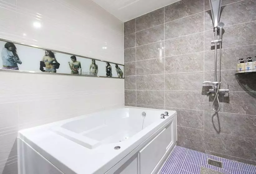 مُتل Gwangju Hanam T