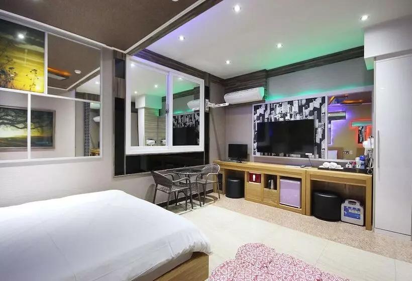 مُتل Gwangju Hanam T