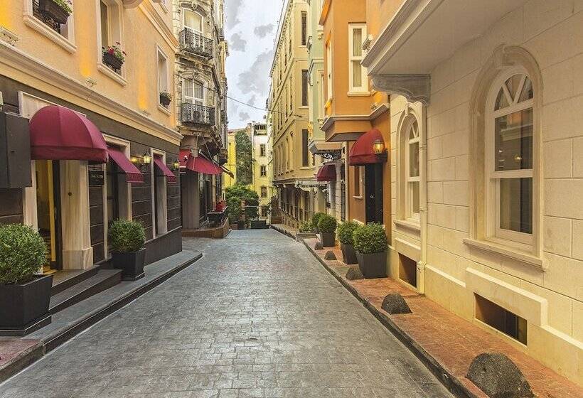 تختخواب و صبحانه Meroddi Pera Flats