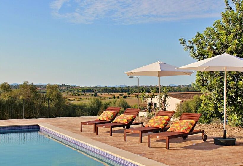 تختخواب و صبحانه Villas Ca N Matxa