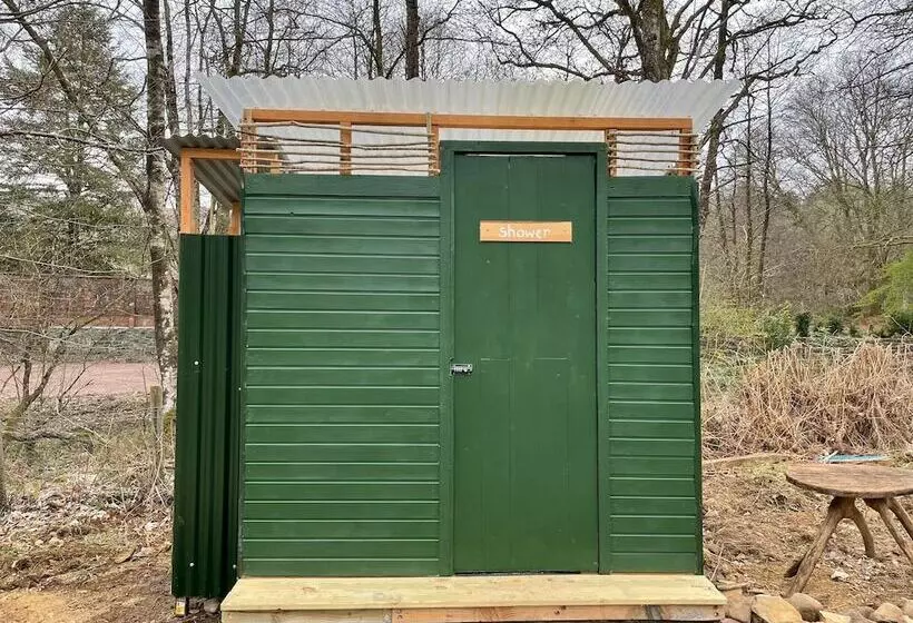 Cosy Woodland Off Grid Shepherds Hut   Hazel