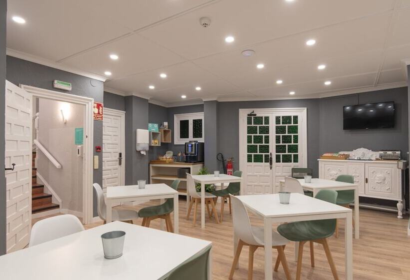 هتل Alda Centro Pamplona