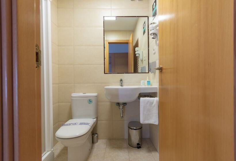 هتل Alda Centro Pamplona