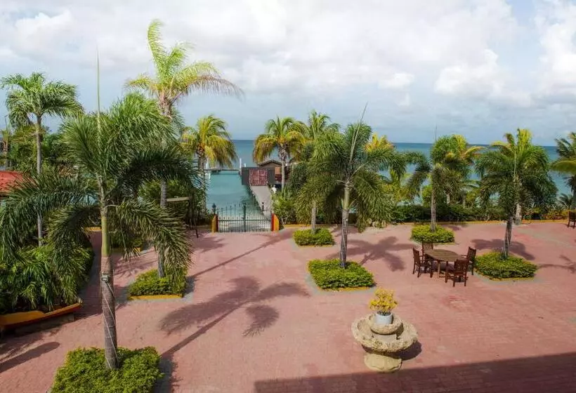 Hotelli Aruba Surfside Marina
