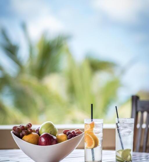 هتل Aruba Surfside Marina