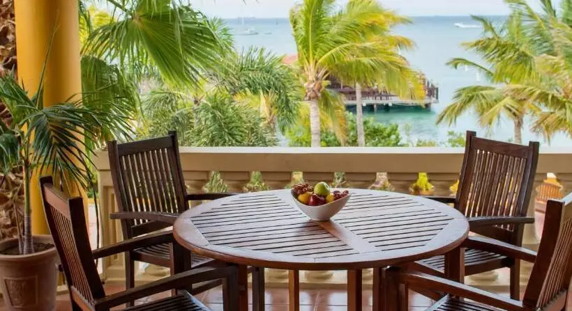 Hotelli Aruba Surfside Marina