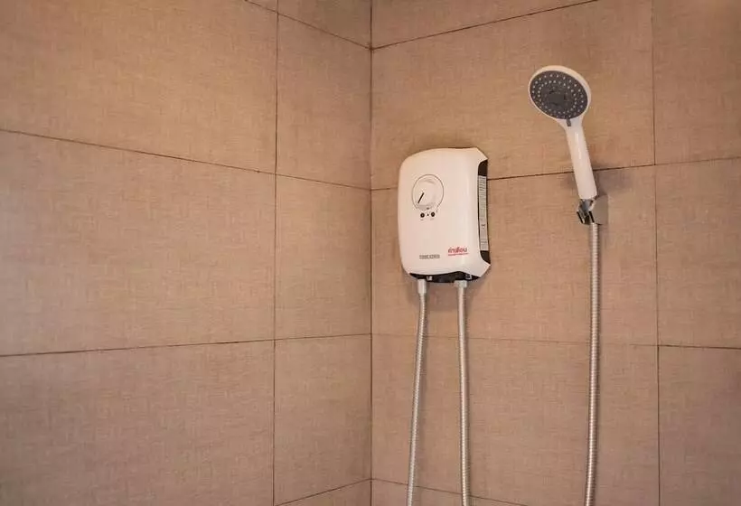 ホテル The Beach Cha Am Suites