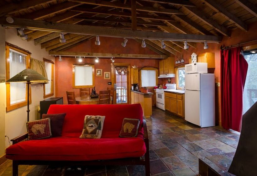 مبيت وإفطار Idyllwild Bunkhouse