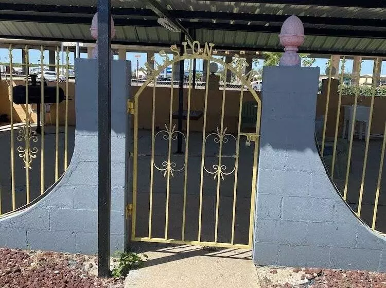 مُتل Executive Inn And Suites