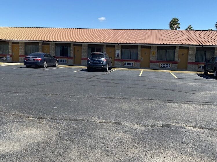 Motel Executive Inn And Suites