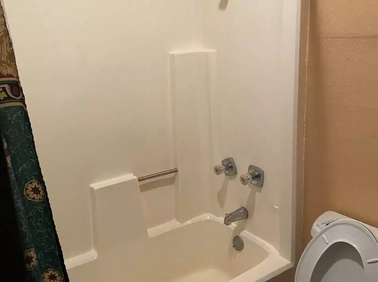 مُتل Executive Inn And Suites