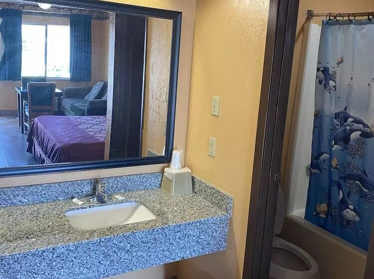 مُتل Executive Inn And Suites