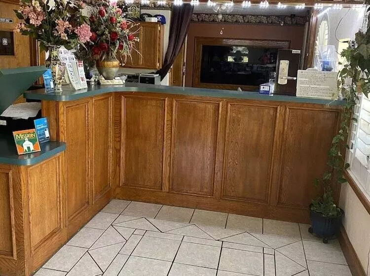 مُتل Executive Inn And Suites