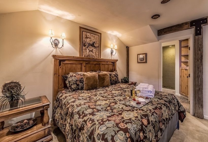 Paradise On The River By Vtrips