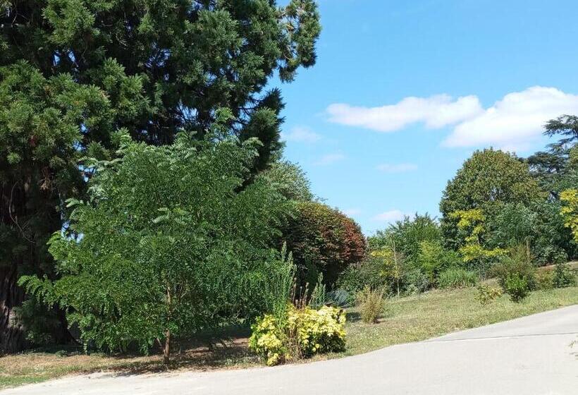 Pensionat Gîte Le Sequoia