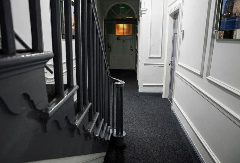 بنسيون The L1 Rodney St Rooms