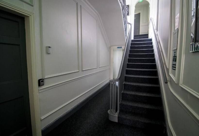 بنسيون The L1 Rodney St Rooms