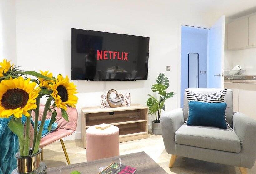 Tudors Esuite Grand Central Apart