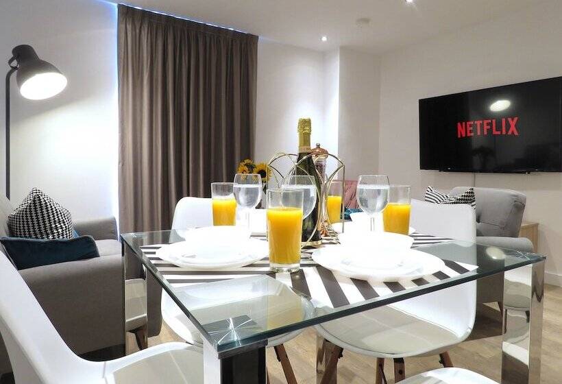 Tudors Esuite Grand Central Apart