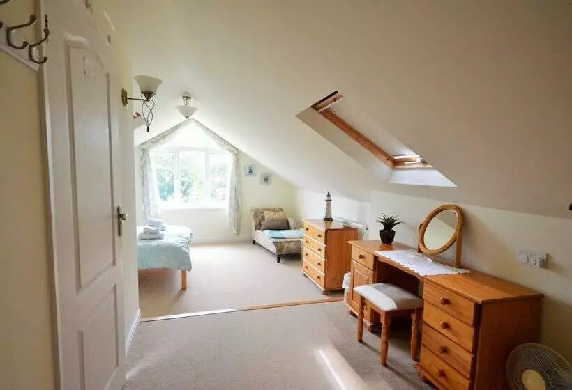Woodside Cottage