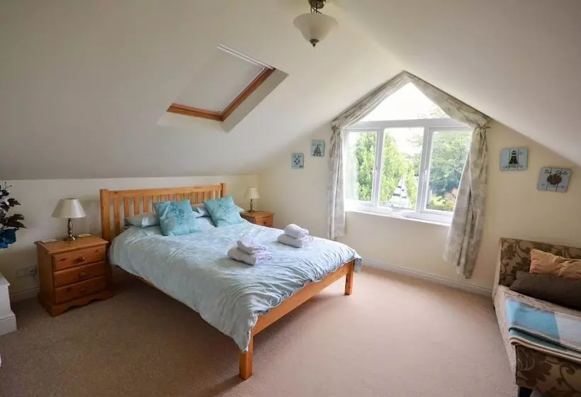 Woodside Cottage