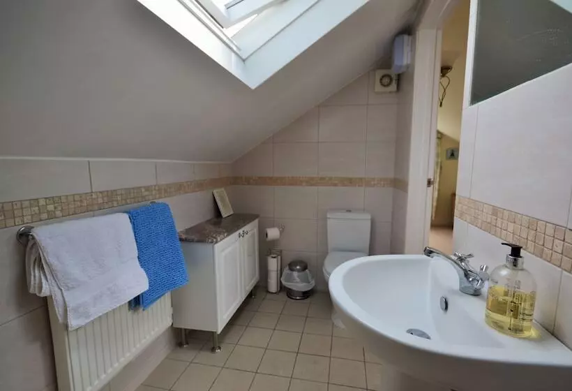 Woodside Cottage