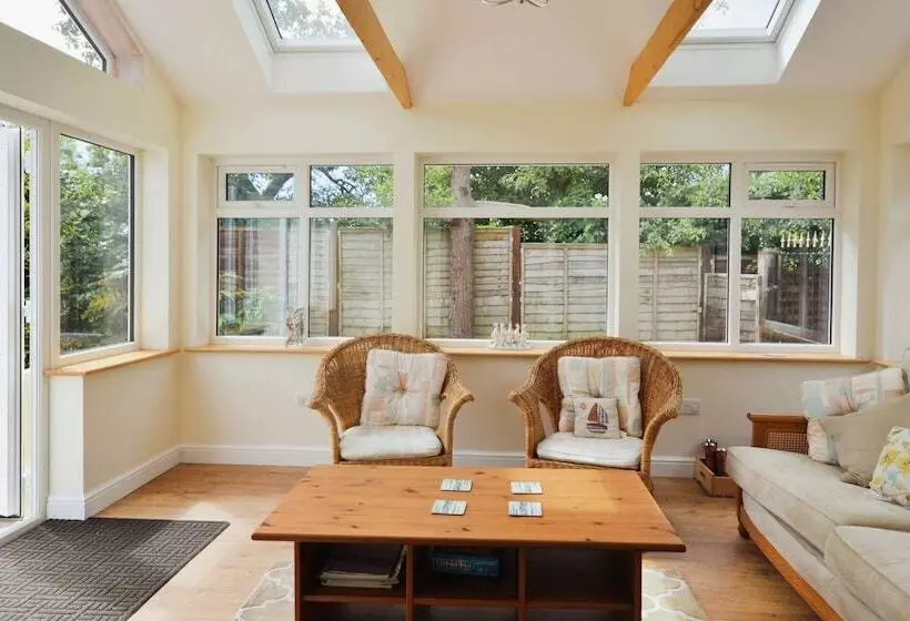 Woodside Cottage