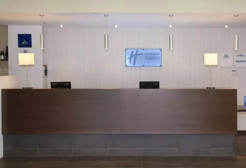 Отель Holiday Inn Express Sant Cugat, An Ihg