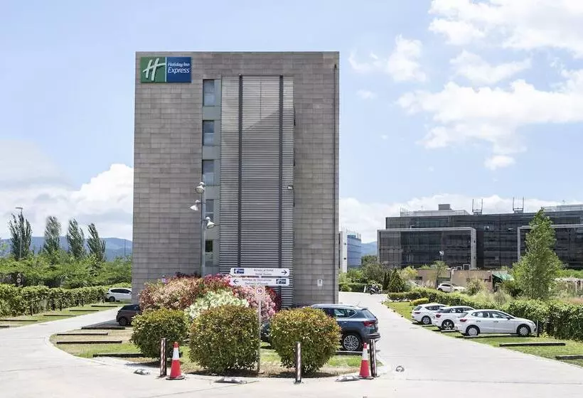 Отель Holiday Inn Express Sant Cugat, An Ihg