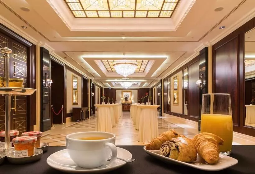 هتل Intercontinental   Kyiv, An Ihg