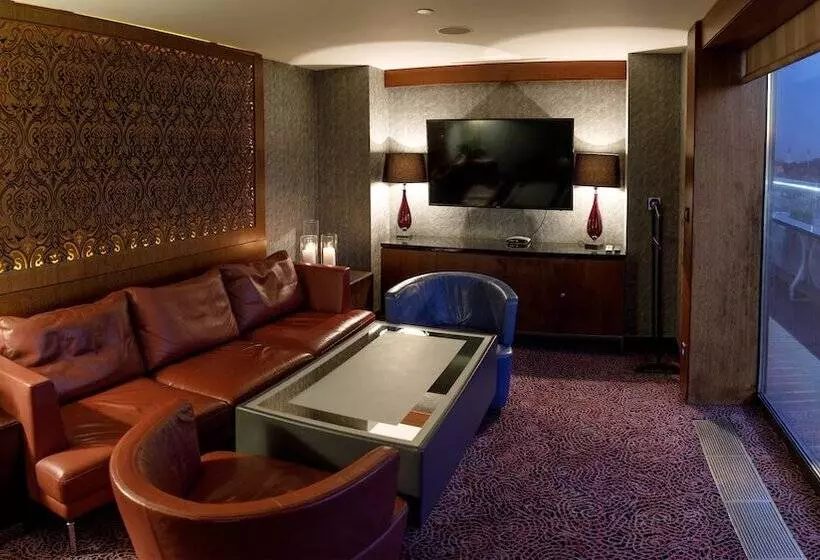 هتل Intercontinental   Kyiv, An Ihg