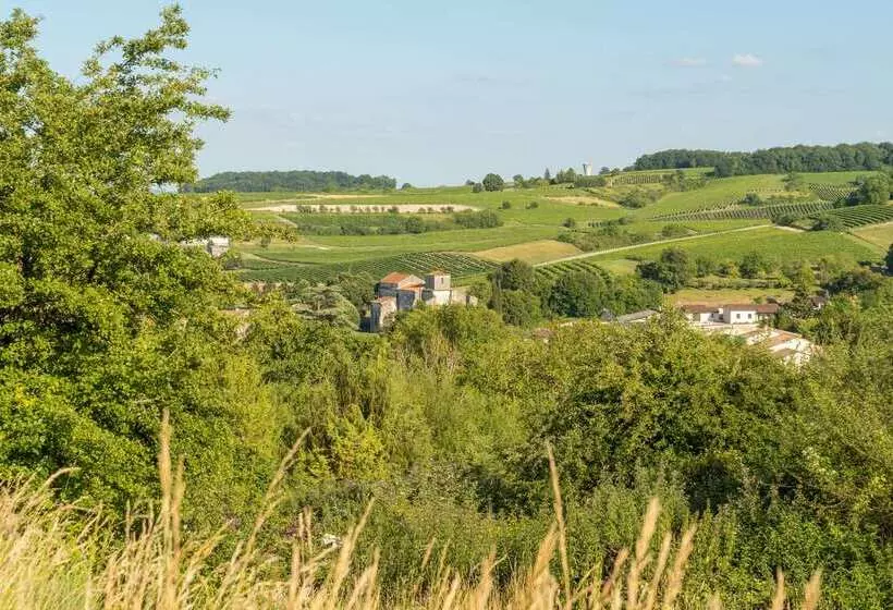 Отель Le Relais De Saint Preuil, The Originals Relais Vignes Du Cognac