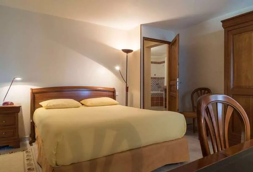 Отель Le Relais De Saint Preuil, The Originals Relais Vignes Du Cognac