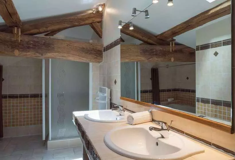 Отель Le Relais De Saint Preuil, The Originals Relais Vignes Du Cognac