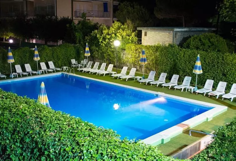 Отель Tiffany's