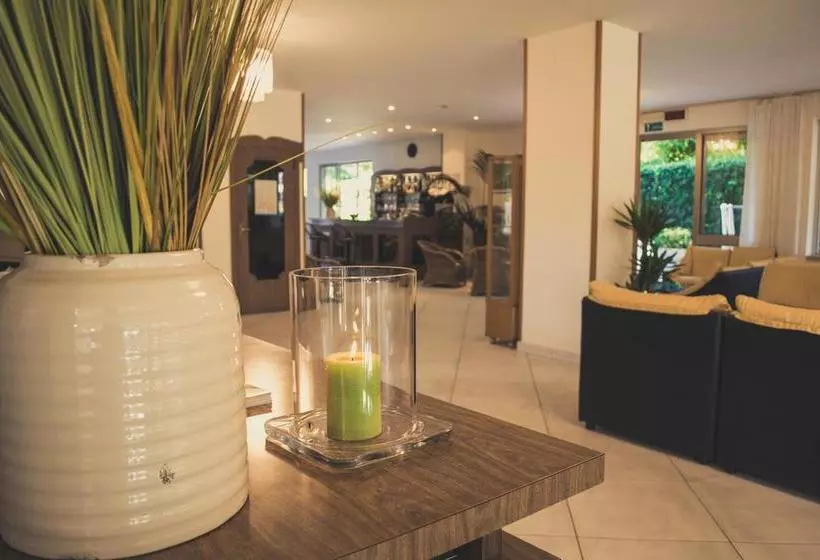 Отель Tiffany's