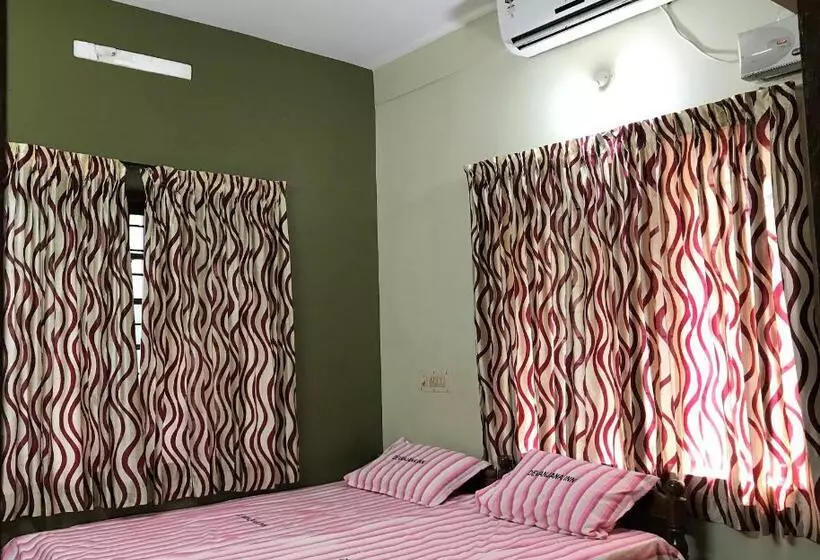 ユースホステル Devanjana Inn Guruvayoor