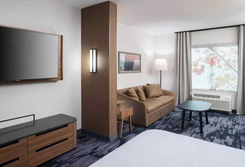 Hotelli Fairfield Inn & Suites By Marriott Savannah I95 North