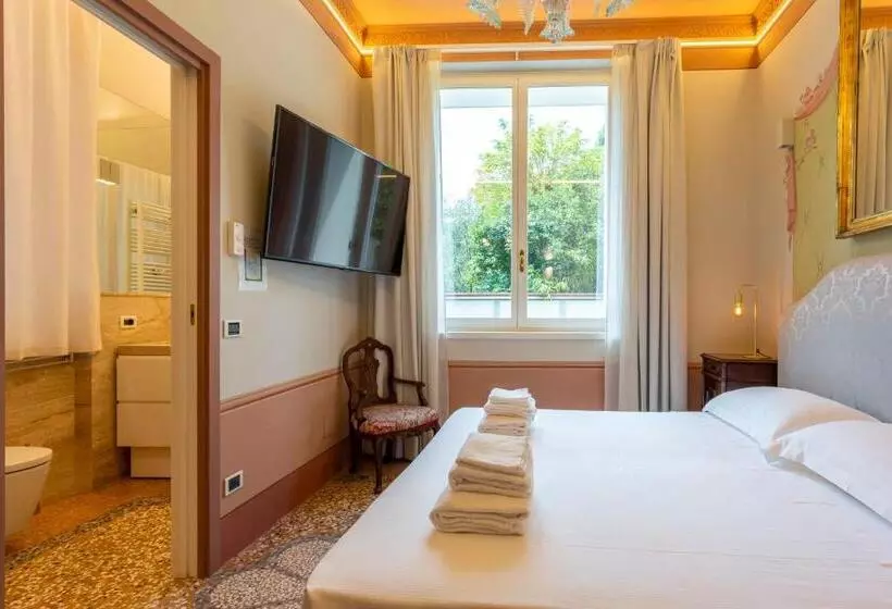 هتل Villa Tortorelli