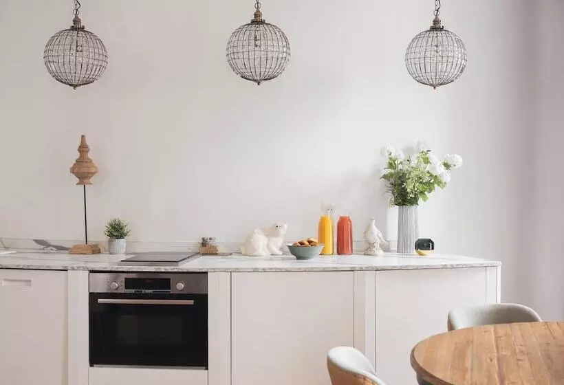 Appartements Place Royale   Maisons Du Monde Hôtel & Suites